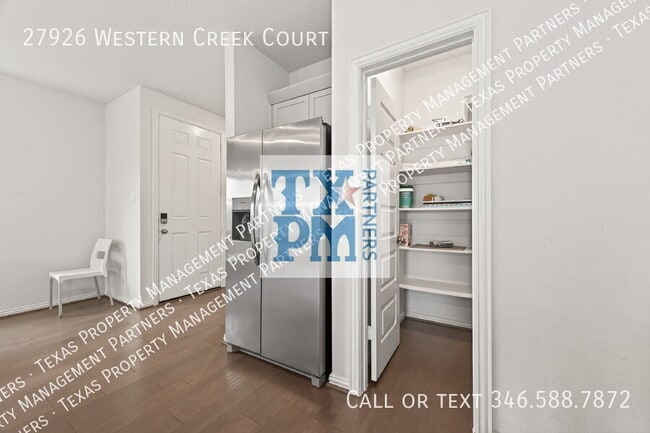 Building Photo - 27926 Western Crk Ct