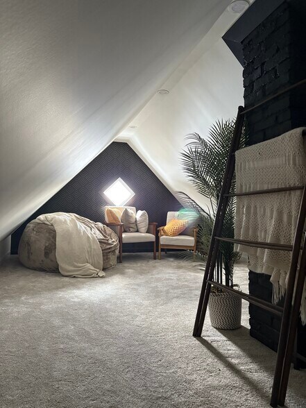 Building Photo - 441 Bartlett St