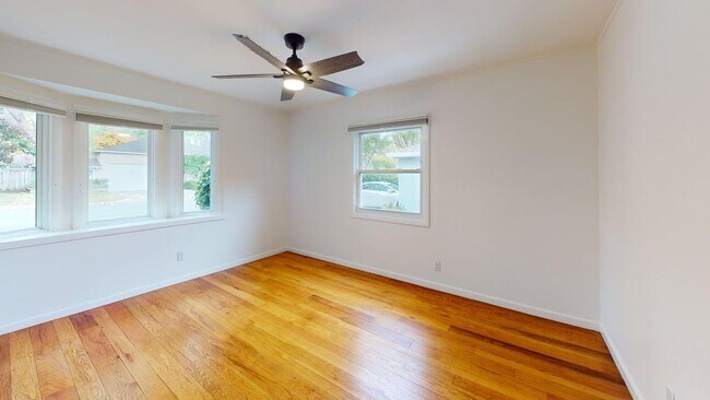 Building Photo - Sunny Greenbrae Single-Level with Pool + K...