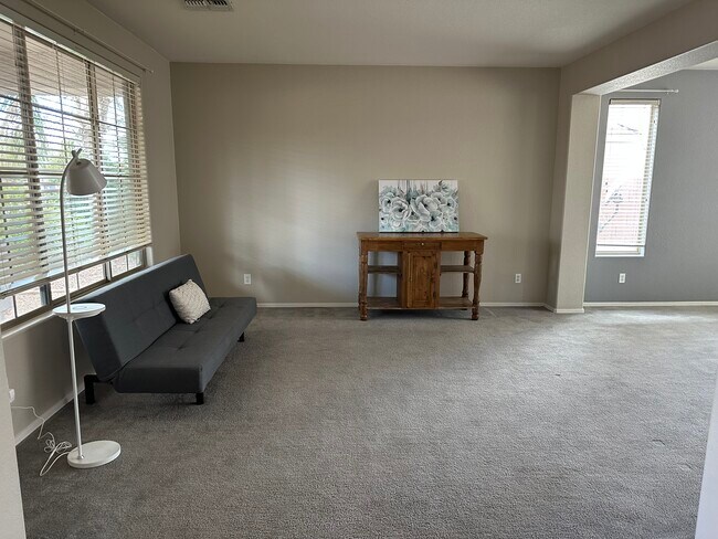 Building Photo - 18686 E Mockingbird Dr