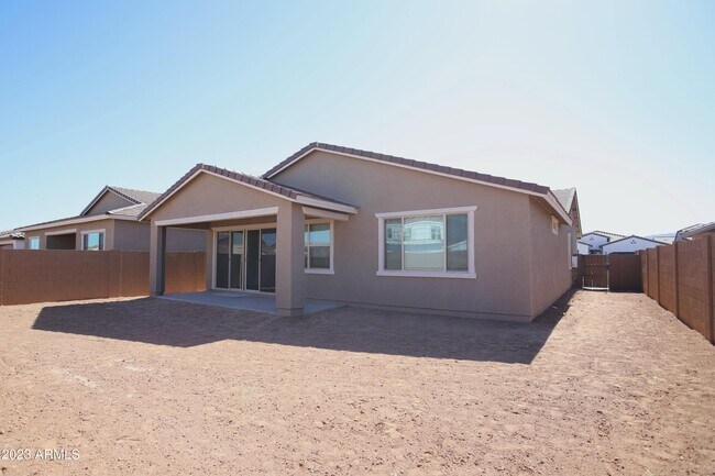 Building Photo - 2540 W Sunland Ave