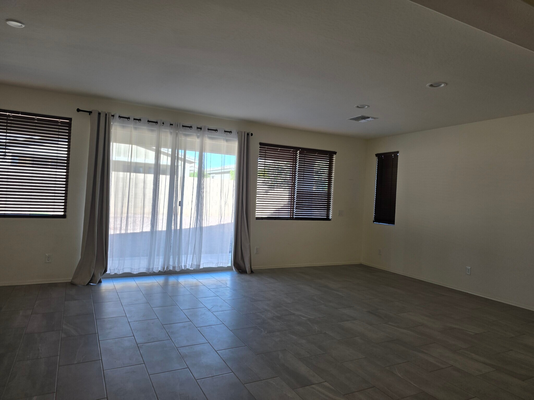 Building Photo - 23138 E Camina Plata