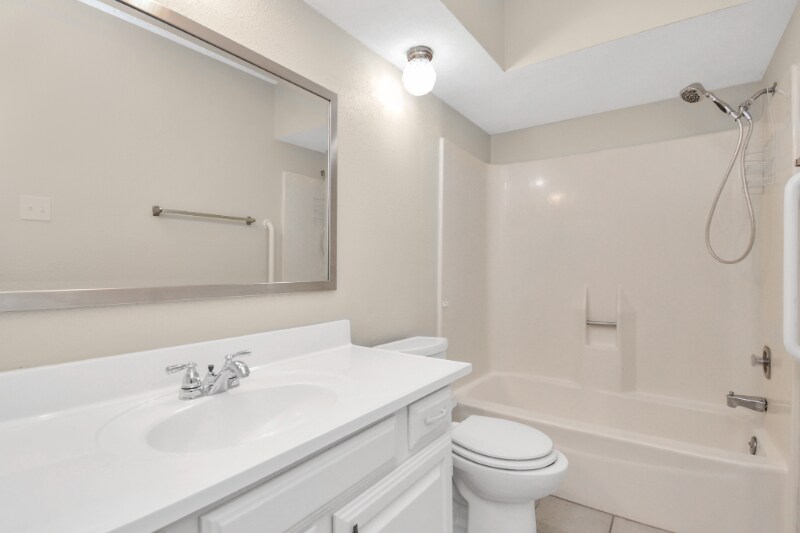 Building Photo - 22206 Elsinore Dr