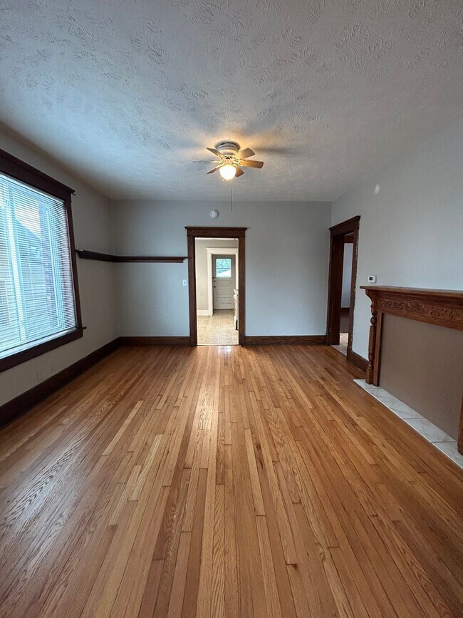 Building Photo - 2419 Poppleton Ave