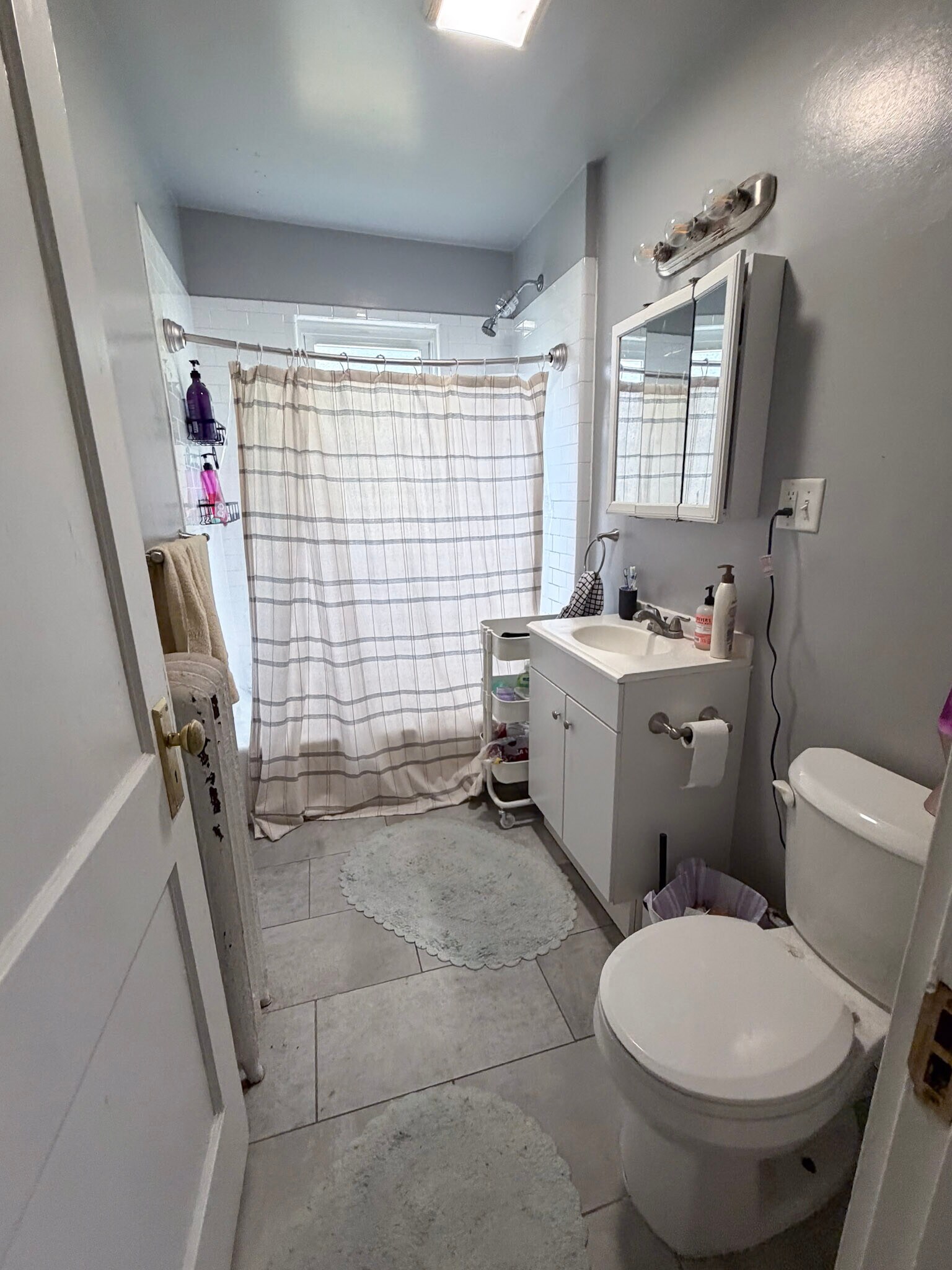 Bathroom2 - 51 Leamington Rd