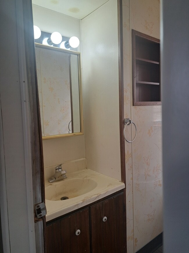 Building Photo - 1332 Baxter Ln