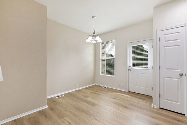 Building Photo - 7475 Countryside Grove