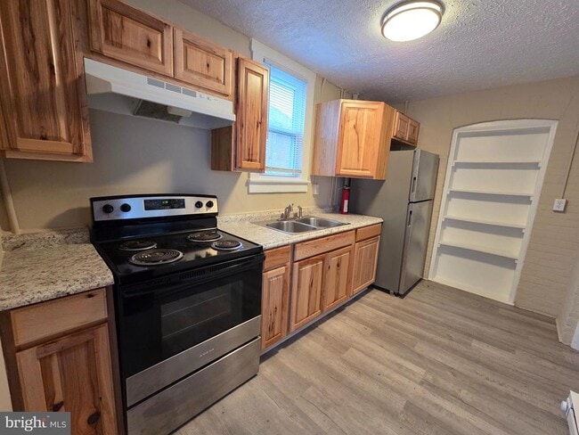 Building Photo - 378 National Ave