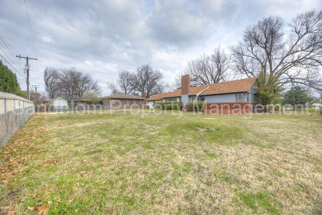 Building Photo - For Lease | Midtown Tulsa | 3 bed, 2 bath ...