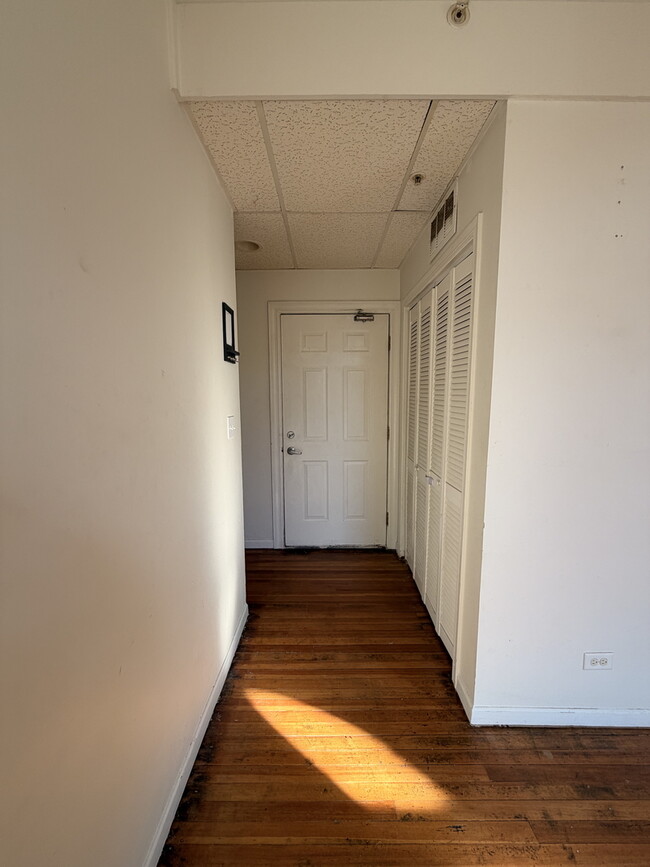 Building Photo - 226 N Benton St