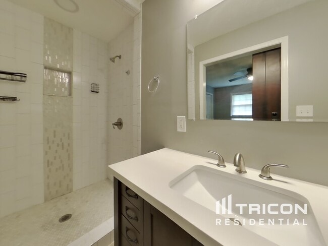 Building Photo - 4124 Lauada Dr