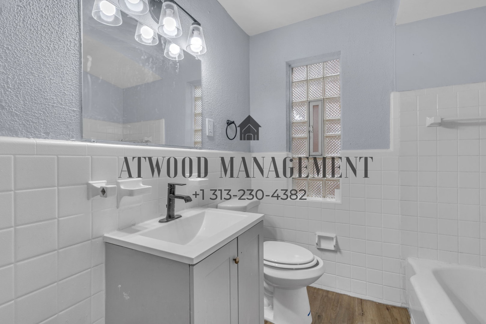 Building Photo - This beautifully updated 4-bedroom, 2-bath single-family home is ready for move-in!