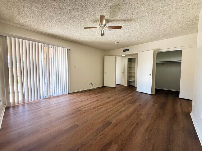 Building Photo - Spacious North Phoenix Home on Large Lot – Move-In Ready!