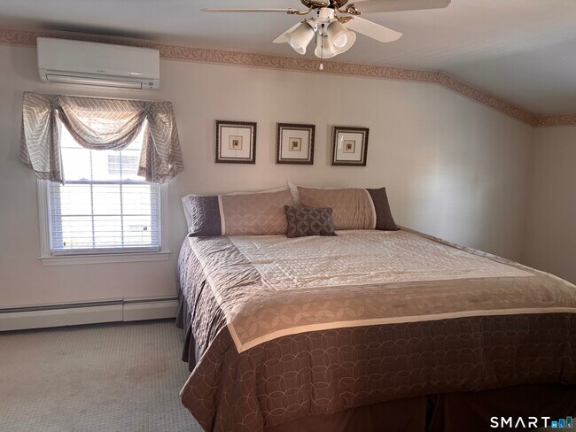 Building Photo - 7 Nehantic Dr
