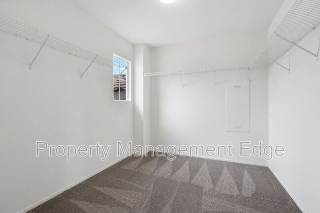 Building Photo - 32042 Freesia Ct