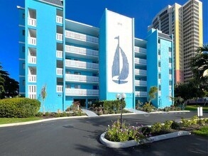 Building Photo - 2711 First Street