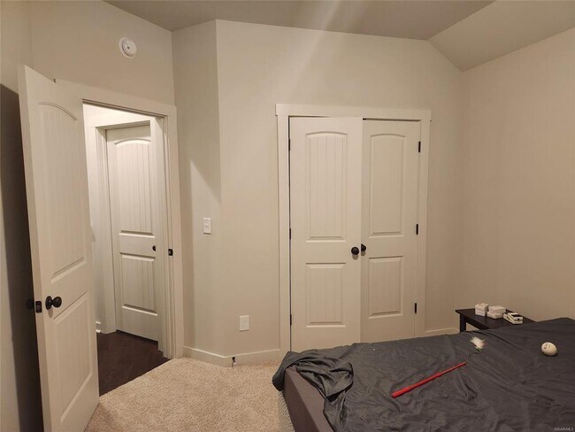 Building Photo - 292 Hedgefield Dr