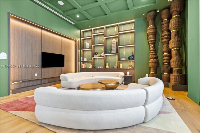 Building Photo - 11 NE 6th St