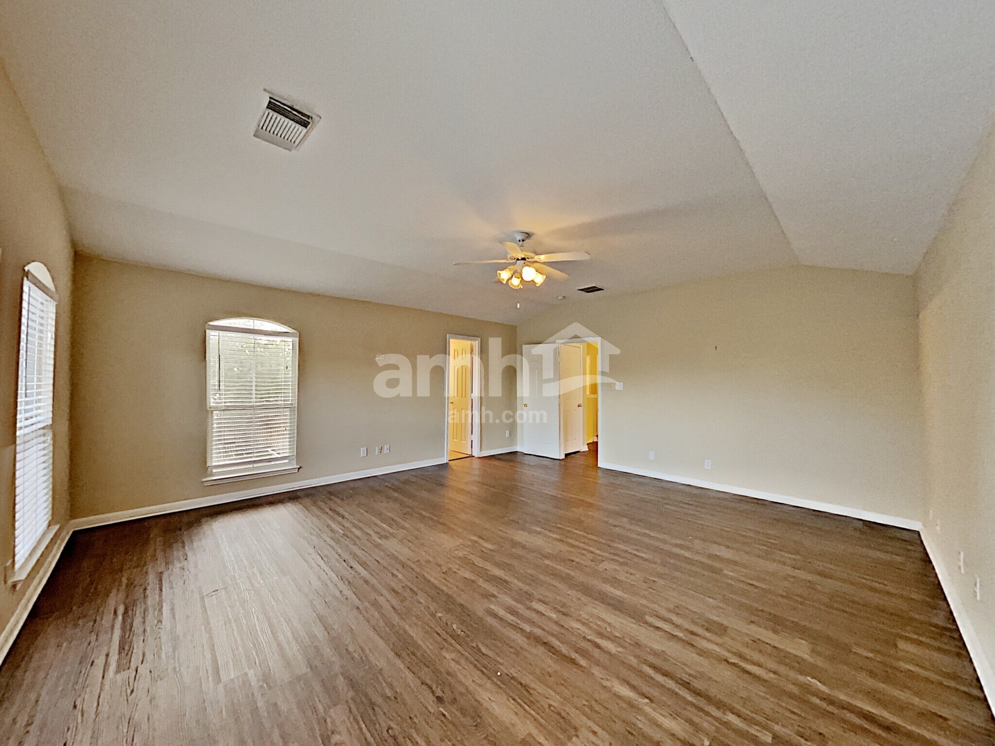Building Photo - 4103 Chiselhurst