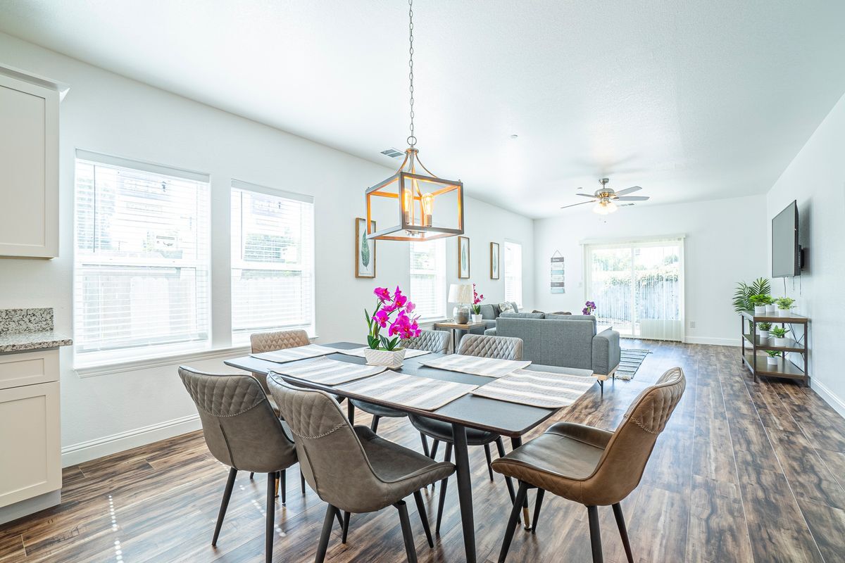 Building Photo - 324 Wisconsin Ave