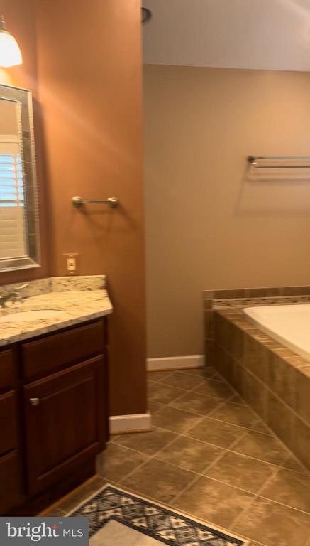 Building Photo - 2181 Wolftrap Ct