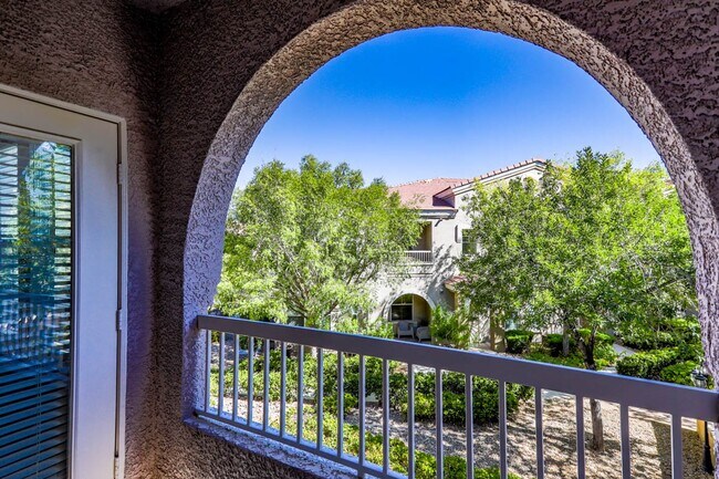 Building Photo - Resort Living 1 Bedroom Condo In West Las ...