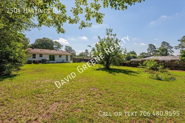 Building Photo - 2504 Hastings Dr