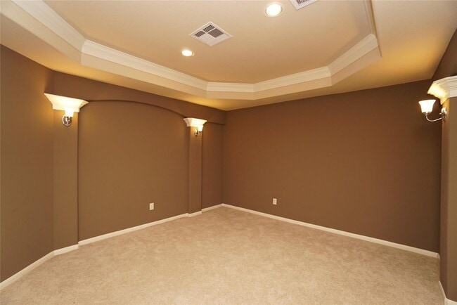 Building Photo - 215 Promenade Estates Ln