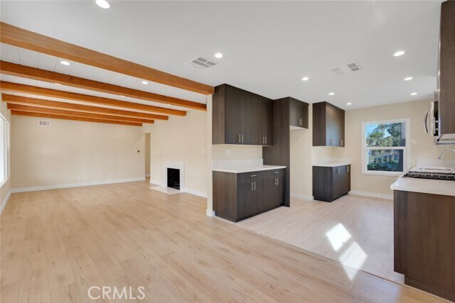 Building Photo - 17024 Sherman Way