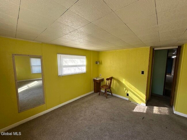 Building Photo - 98 Point Breeze Rd