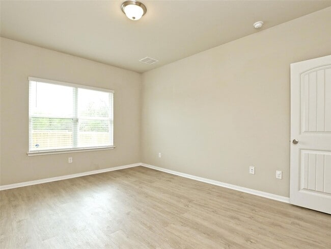 Building Photo - 6917 Ranchito Dr