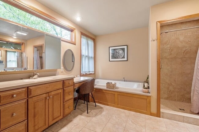 Building Photo - 588 Granite Lake Rd