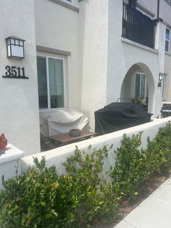 Building Photo - Beautiful 4 bedroom Condo in Oceanside