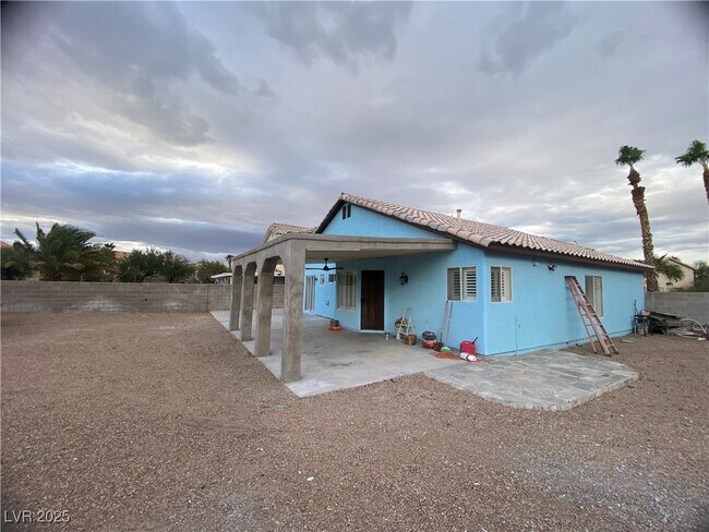 Building Photo - 4016 Angel Face St