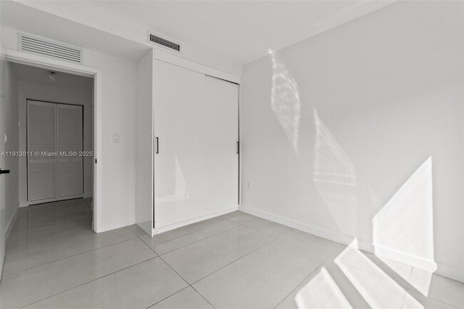 Building Photo - 26126 SW 146th Ave