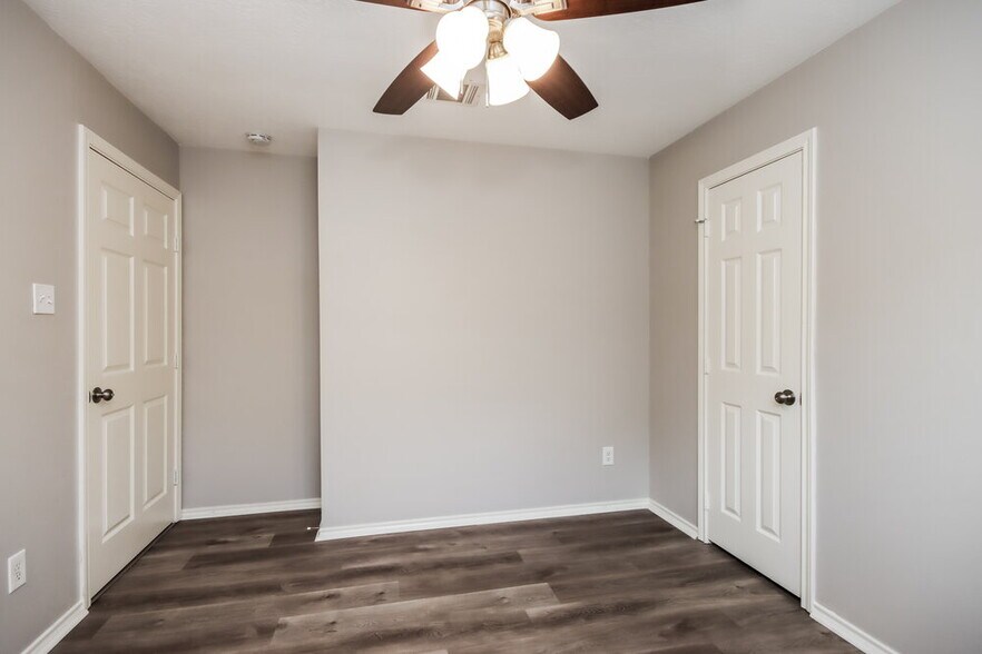 Building Photo - 12414 Shepherds Way