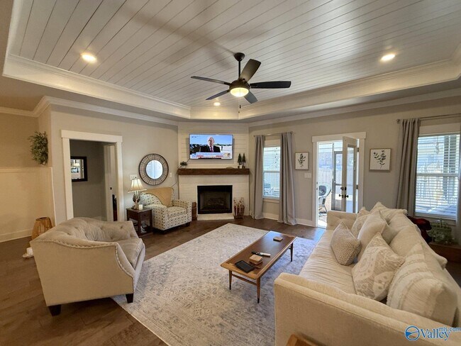 Building Photo - 445 Legend Oak Way SW