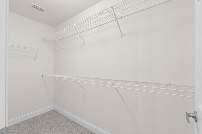 Building Photo - 554 Wingspan Way