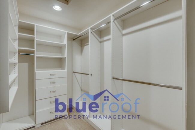 Building Photo - 28901 SW 60th Ave