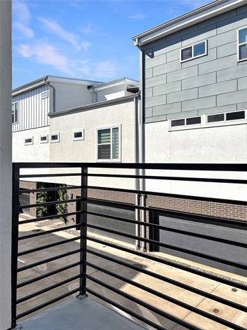 Building Photo - 4934 Zuma Ct