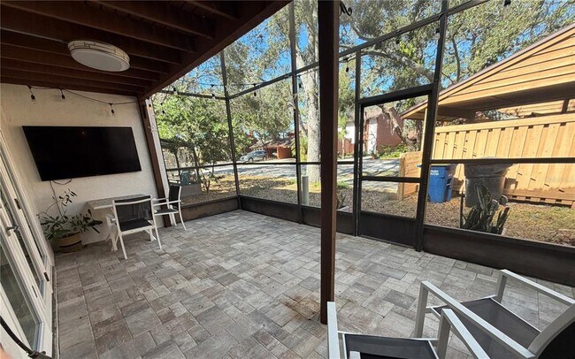 Building Photo - 799 Fairwood Ln