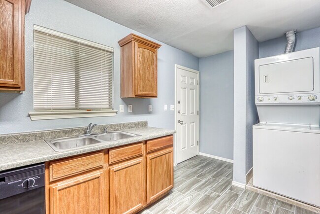 Building Photo - 14313 Gil Reyes Dr