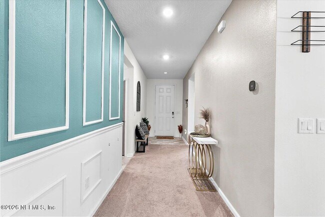 Building Photo - 595 Wild Rose Ln