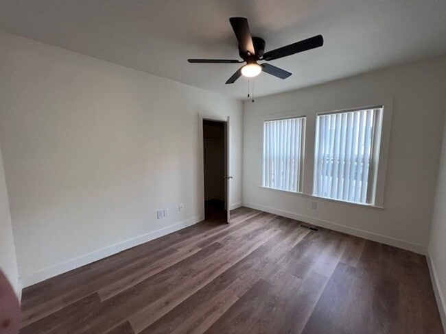 Building Photo - Beautiful Land Park home with fresh paint and new flooring throughout.