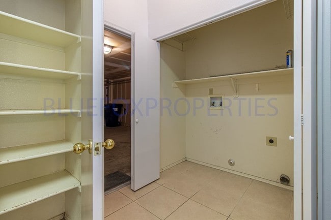 Building Photo - 7845 S Kilbrennan Way