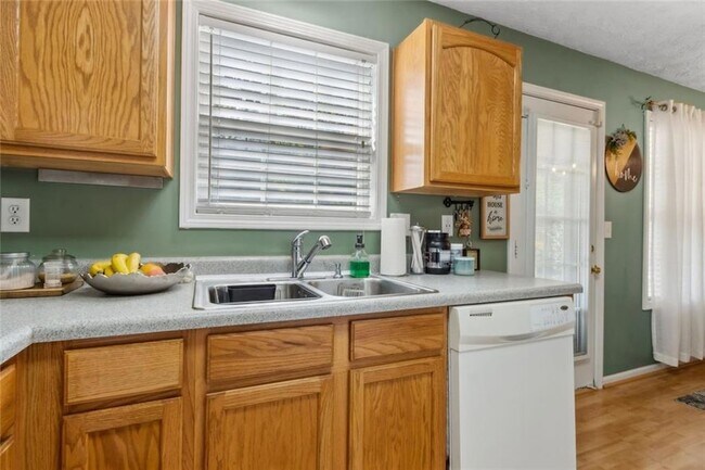 Building Photo - 436 Shenandoah Ct