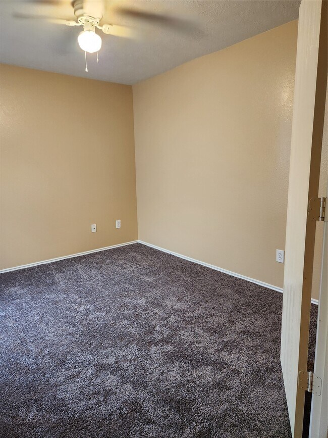 Building Photo - 7346 Cypress Pr Dr