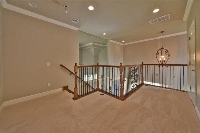 Building Photo - 16828 Little Leaf Ln