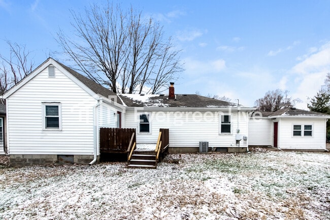 Building Photo - 225 Burke Ave