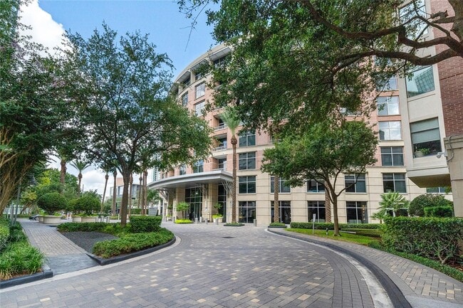 Building Photo - 1901 Post Oak Blvd